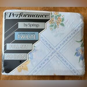 Vintage  Performance by Springs Full Bed Sheet Set. New in original package.